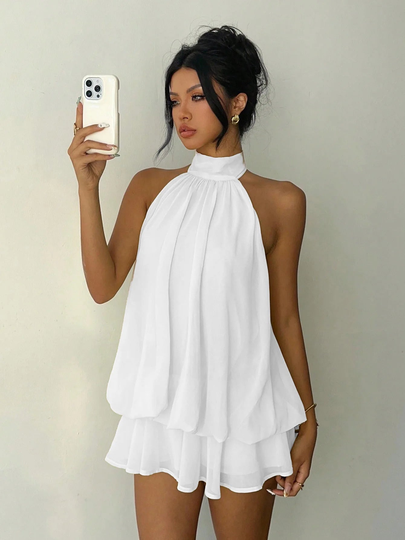 👗🌊 50% RABATT! Leicht fließendes Trägerkleid mit Wickeloptik & ausgestelltem Saum – Perfekt für Sommerpartys & Strand ✨
