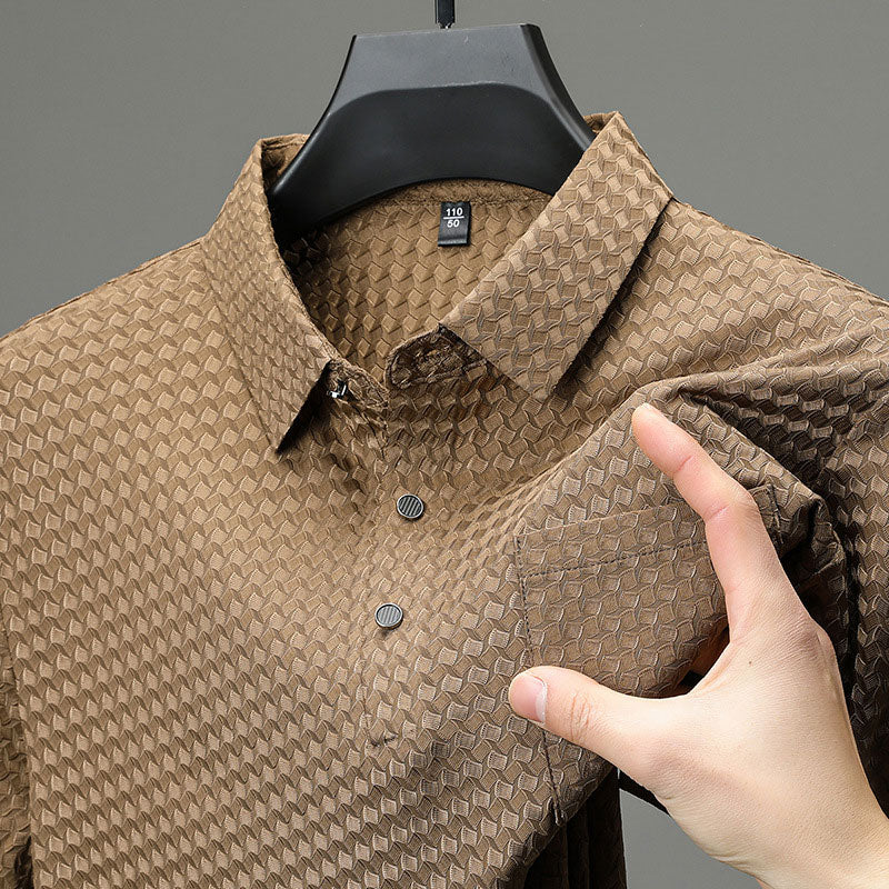 👔✨ Herren Strukturiertes Kurzarmhemd – 50% RABATT! Modernes Muster, entspannte Passform, atmungsaktives Gewebe – perfekt für Arbeit & Wochenende. 🔥💨