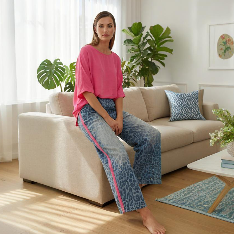 💖 2-teiliges Damen-Set – Knallpinkes Oberteil & Leopardenhose – Locker, Bequem & Atmungsaktiv – Für Freizeit & Ausflüge, S-5XL