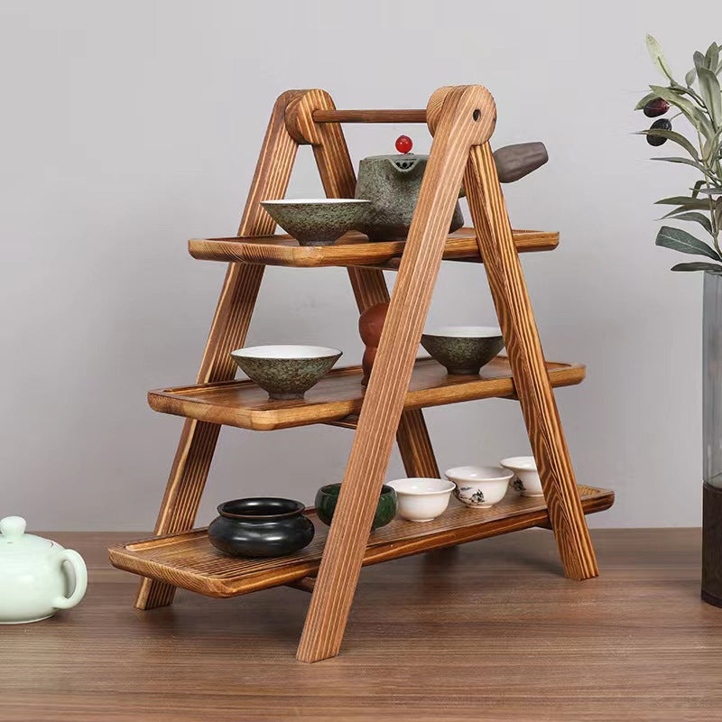 Dreistöckiges Serviertablett aus Holz
