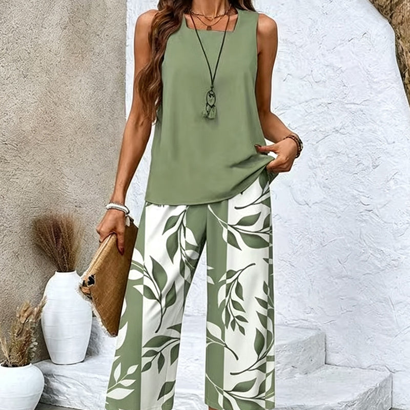 Sleeveless Top & Printed Capri Pants Set