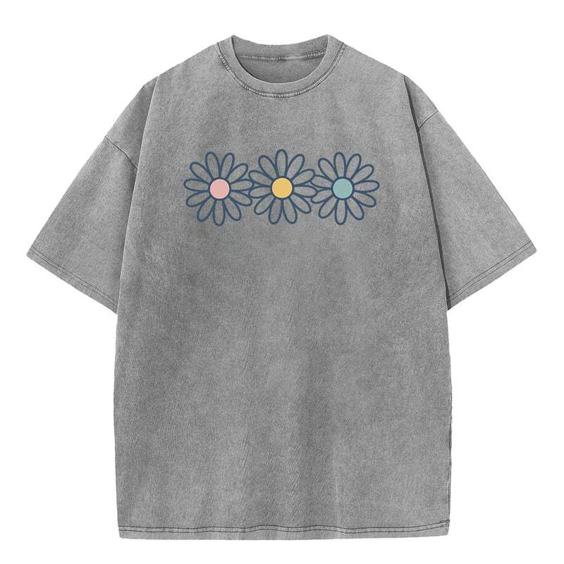 Women's Daisy Graphic T-Shirt